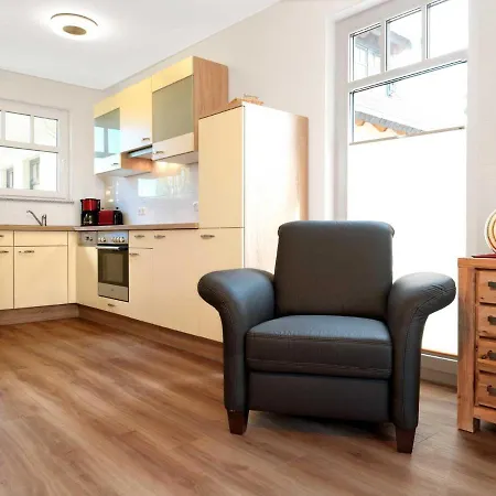 Doppelhaeuser Zum Reetmoor Haus Kirsten